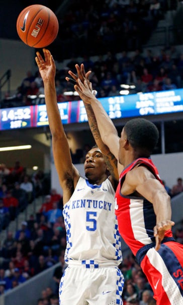 No. 8 Kentucky bounces back, beats Mississippi 99-76 (Dec 29, 2016)